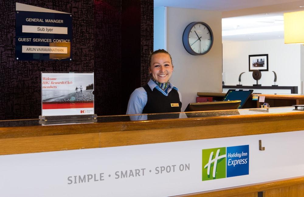 Holiday Inn Express London-Hammersmith, An Ihg Hotel Exteriör bild